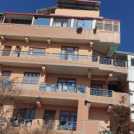 Hotel Pushpanjal And Banquet Pithorāgarh Exteriér fotografie